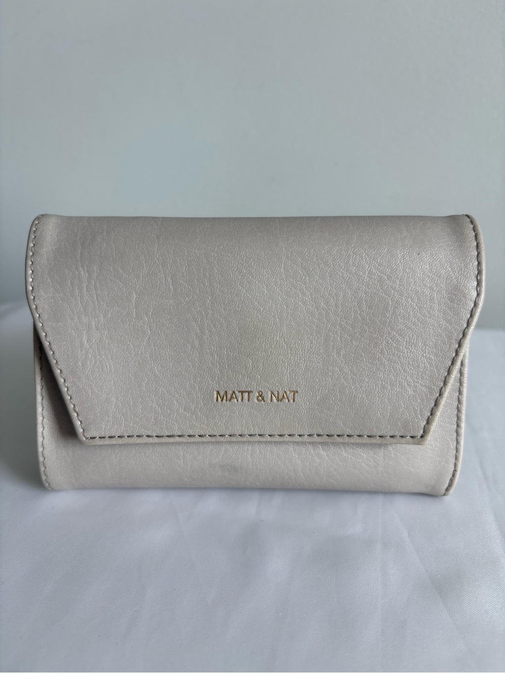 Matt & Nat Light Grey/Shell Vegan Leather Wallet